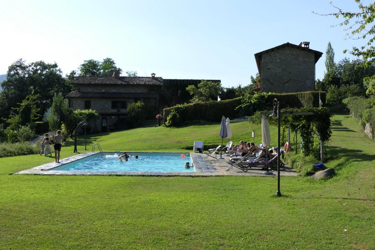Agriturismo Braccicorti Pieve Fosciana Luaran gambar